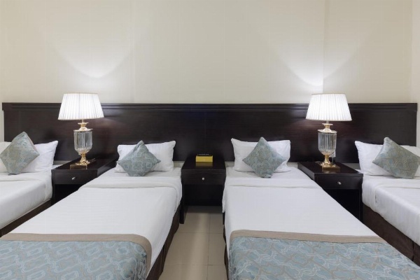 Snood Al Huda image 23